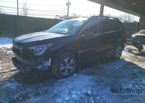 2023 Subaru Ascent Premium 7-Passenger z USA, uszkodzony, nr VIN 4S4WMAED8P3452122